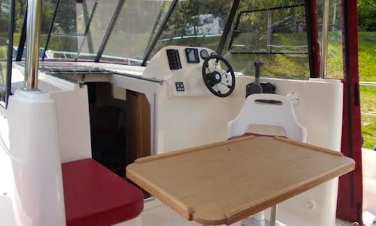 'Nautika 830' Yacht Charter in Giżycko
