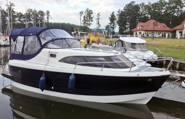 'AM 780' Motor Boat Charter in Giżycko