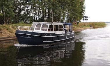 Louez une péniche Barkas Europe 900 à Giżycko