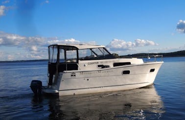 Hire the Nautica 830 Houseboat In Giżycko