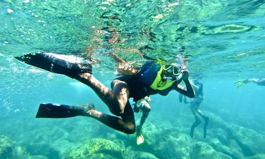 Aventuras de mergulho com snorkel em Weekes