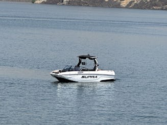 2024 Supra SL 550 Surf Boat With Captain And Gear