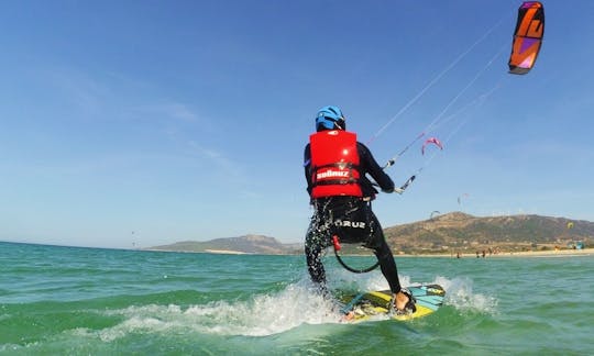 スペイン、タリファでのカイトサーフィンコースとレッスン