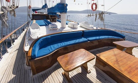 98' Sailing Ketch in Mugla, Turkey