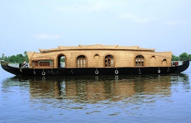 Beautiful Houseboat with Two Bedroom Available to Rent in Alappuzha, India