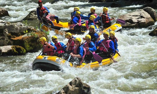 Group Rafting Trips in Tramezaigues, France