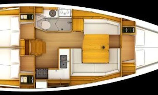 Charte yacht Ilha do Algodão em Paraty, Jeanneau SunOdyssey 379