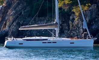 Charter Cotia, Jeanneau SunOdssey 51 in Paraty