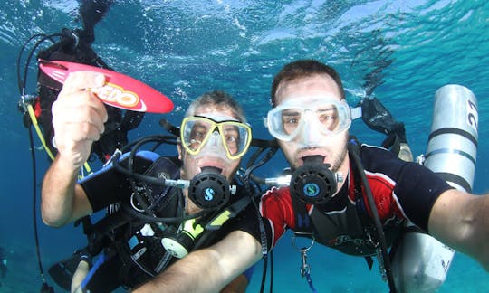 Cours de plongée sous-marine et de spécialités PADI à Vasilikis