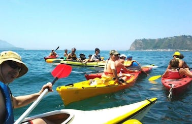 2 Hours Guided Kayak Tour with Federal Instructor in Bacoli, Italy