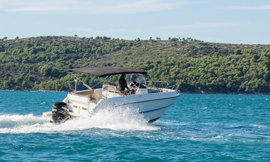 Quicksilver Activ 805 rental in Split