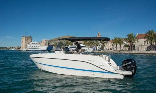 アクティブ 805 オープンレンタル (フヴァル島)