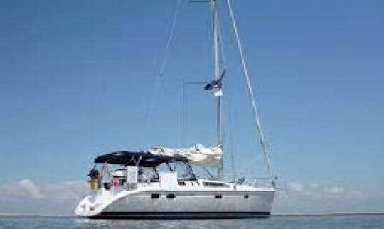 Charter Hunter 41 Cruising Monohull in Angra dos Reis