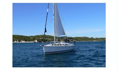 Charter Hunter 41 Cruising Monohull in Angra dos Reis