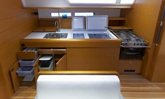 Charter Jeanneau 47´ in Paraty