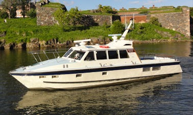 45' Motor Yacht Charter in Helsinki, Finland