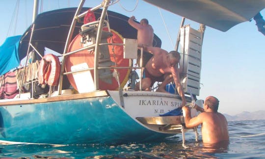 42' Cruising Monohull "IKARIAN SPIRIT" Charter in Notios Tomeas Athinon, Greece