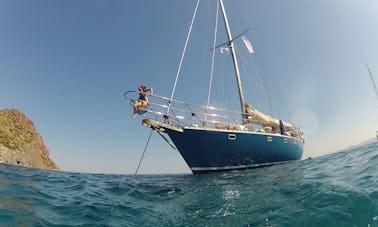 Location d'un monocoque de croisière « IKARIAN STAR » de 65' à Notios Tomeas Athinon, Grèce