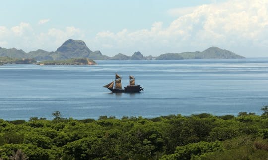 Yacht de luxe Phinisi à louer en Indonésie