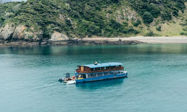 Houseboat Cruises in Paihia, NZ