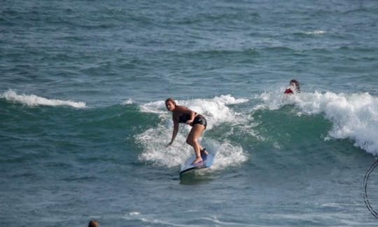 Leçons de surf amusantes avec un guide professionnel à Kuta Utara