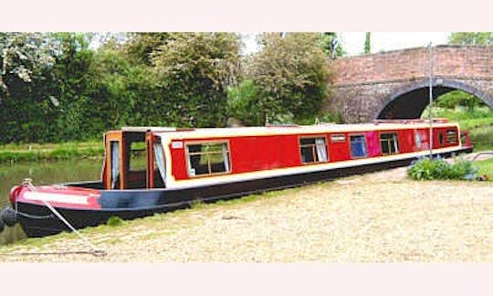 65' Canal Boat In Stoke Golding