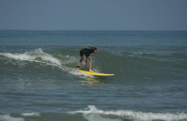You got amazing instructors on your Surf Lessons with us in Montalivet