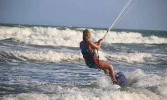 Kiteboarding Lessons in tp. Phan Thiết