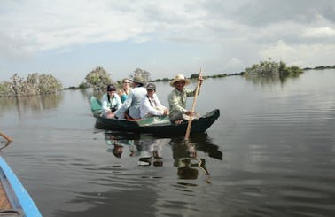 Rowing Boat Sightseeing Tour in Krong Siem Reap