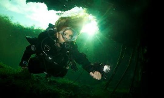 Boat Scuba Lessons in Monte Argentario