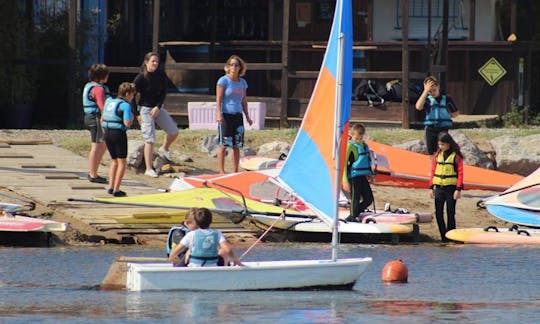 Planche à voile sur la mer Méditerranée et les lacs du Parc naturel régional de Narbonne