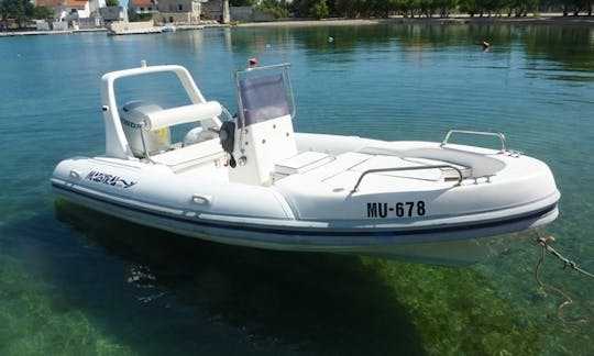 Maestral 555 RIB Rental in Murter, Croatia