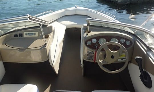 Bayliner 195 Bowrider Hire in Murter