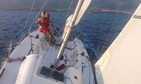 Daysailer Boat Trips in Bol, Croatia