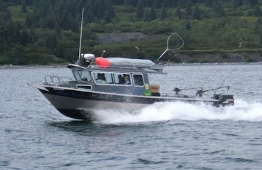 28' Cuddy Cabin Charter in Port Lions, Alaska