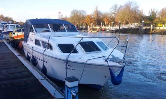 Lifeboats Stock Photos & Lifeboats Stock Images - Page 9 ... 40' Thames Limo Passenger Boat In London, United Kingdom ...