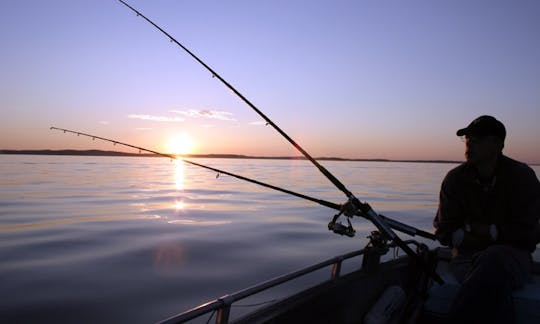 Viagem de pesca de barco em Rovaniemi