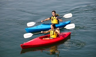 Kayak in Bishopton Lake