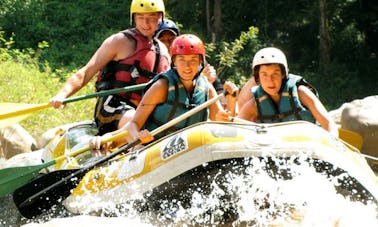 Viagens de rafting em Pai, Tailândia