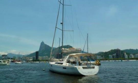 Charter Beneateua Oceanis 41 in Rio de Janeiro