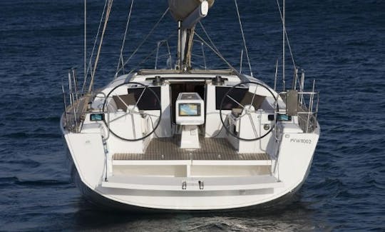 Dufour 410 Grand`Large（キャビン3つ、ヘッド2つ、2016年以降）ベース・オルタ、ファイアル島、アゾレス諸島