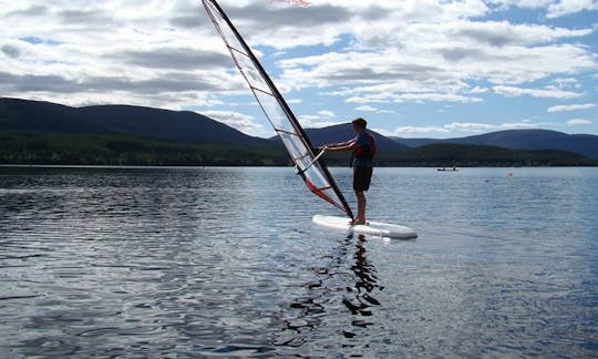 Aluguel de equipamentos de windsurf no Glenmore Forest Park, Aviemore