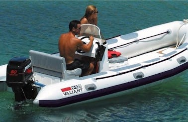 Valiant 520 Boat Hire in Fleury