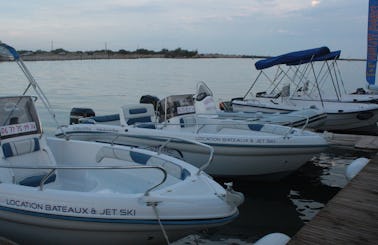 Aquamar 80 Center Console Boat Hire in Fleury, France