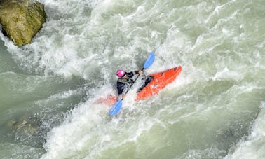 Emocionante aventura de caiaque individual em Murillo de Gállego, Espanha