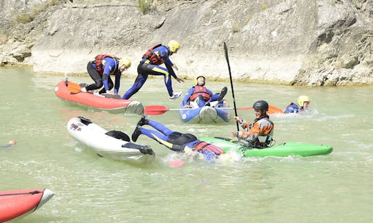 Canoe Rafting Tour in Murillo de Gállego