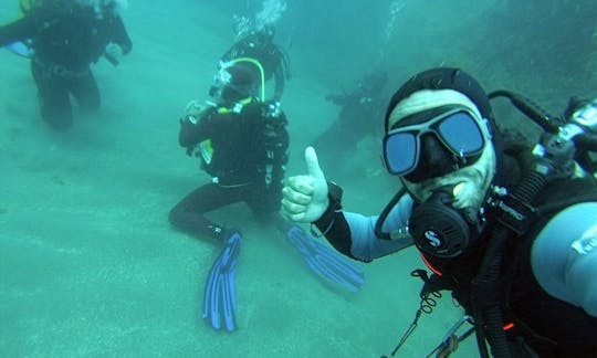 フランス、モンスでのリバーダイビングツアー