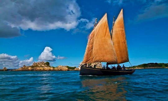 Island Sailing Tour In Paimpol
