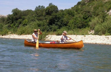 Perfect for the whole family to enjoy together in Collias Languedoc, France! Hire a Canoe!