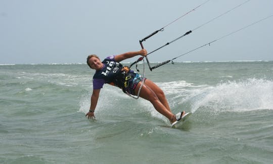 Clases de kitesurf y alquiler en Top. Phan Thiet